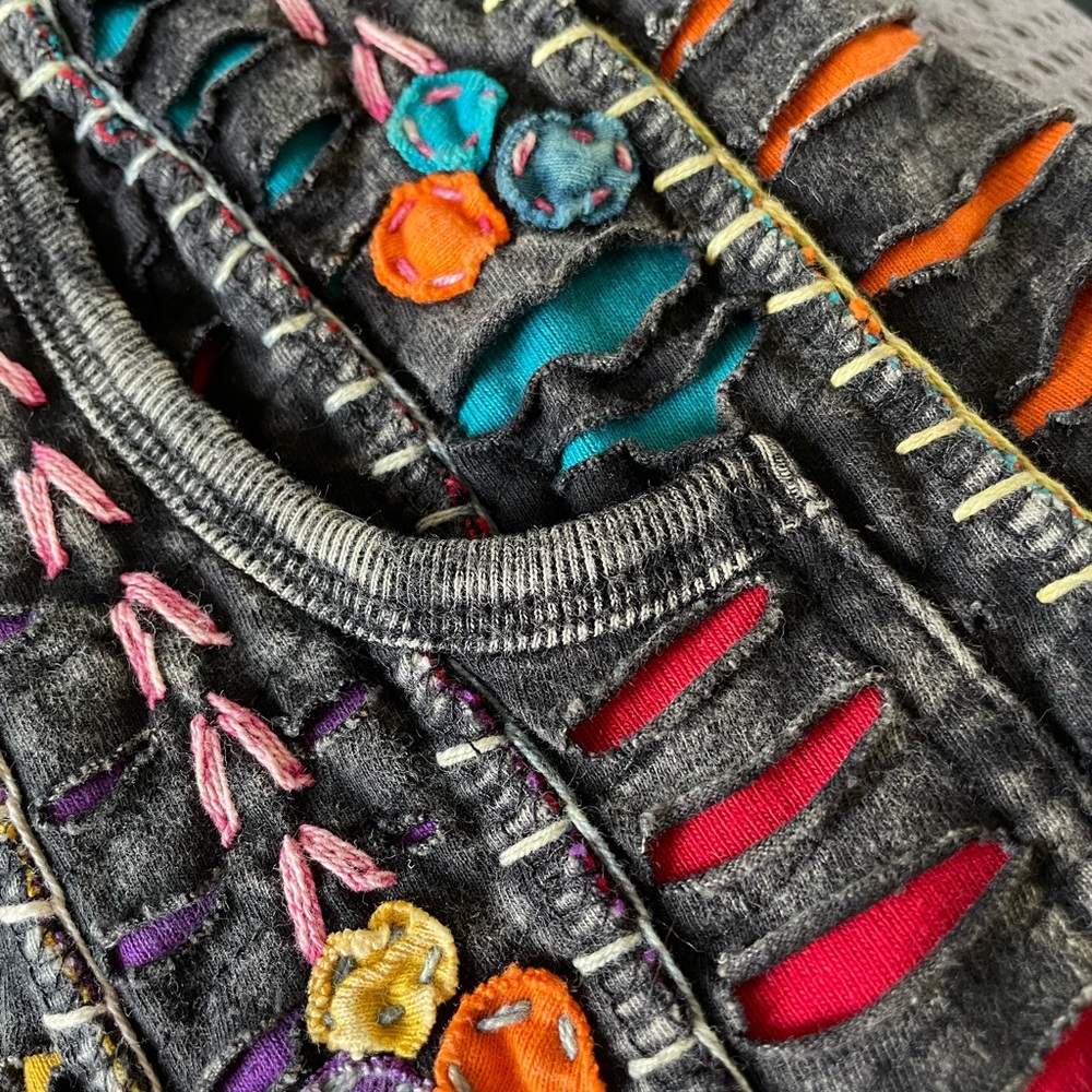 Ethically handmade hoodie from Nepal, fits L/XL but would look so cute oversized - Picture 3 of 3